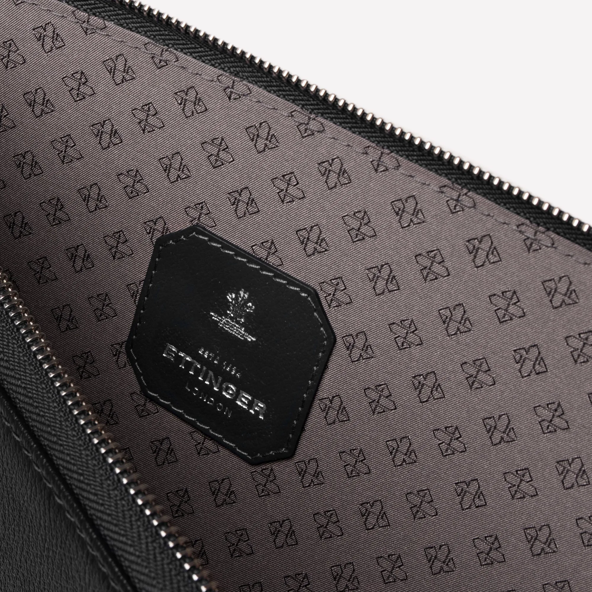 Capra Medium Zip Pouch