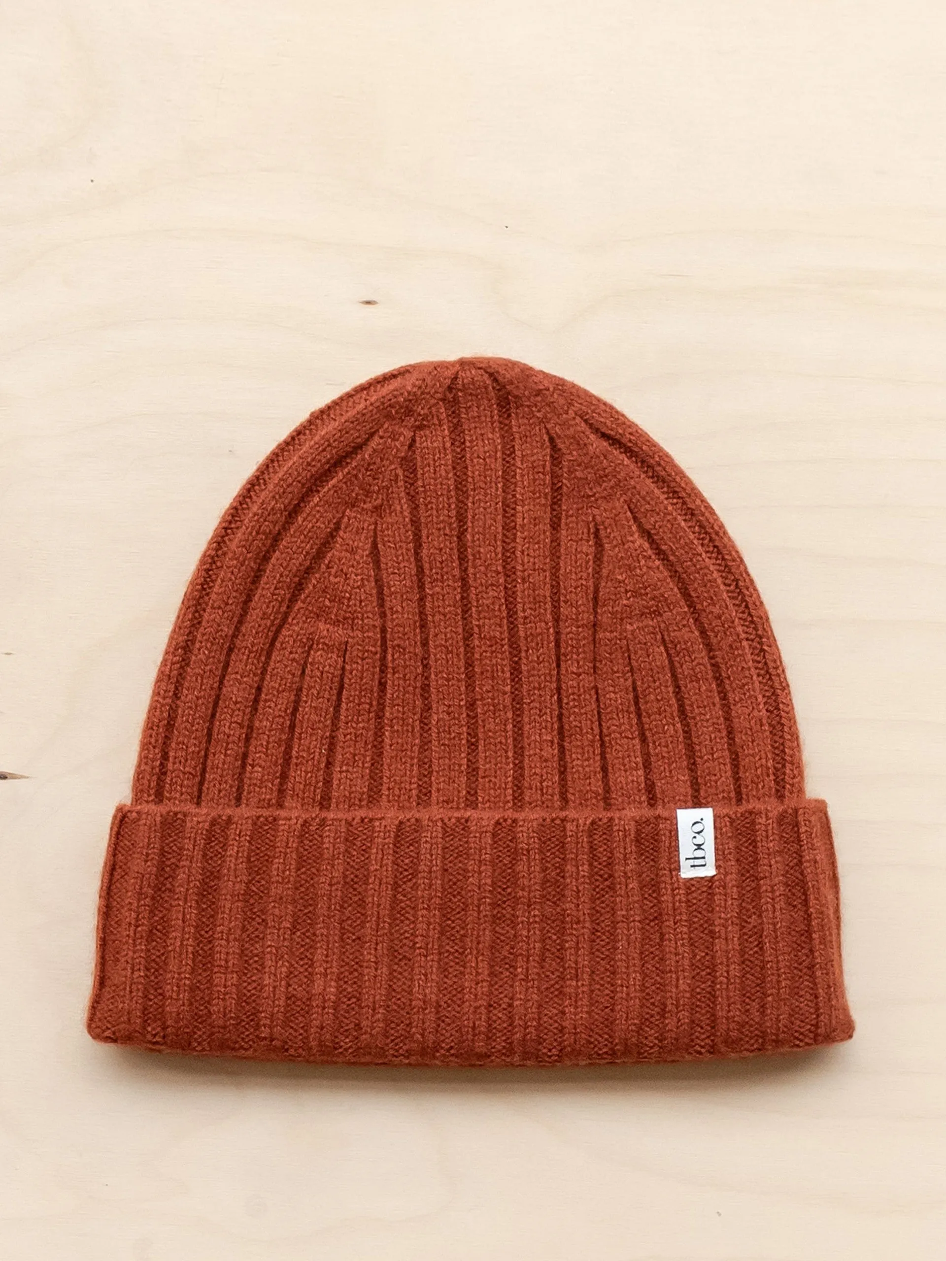 Cashmere and merino beanie in rust