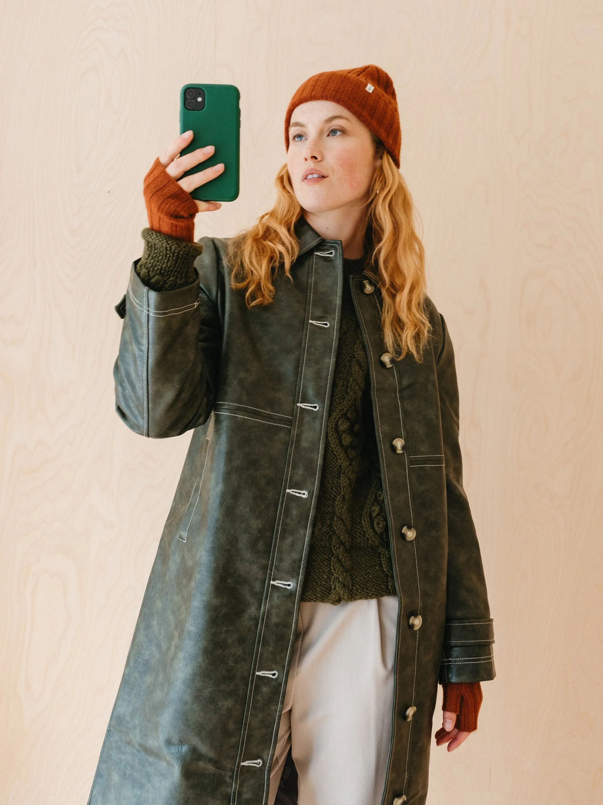 Cashmere and merino beanie in rust