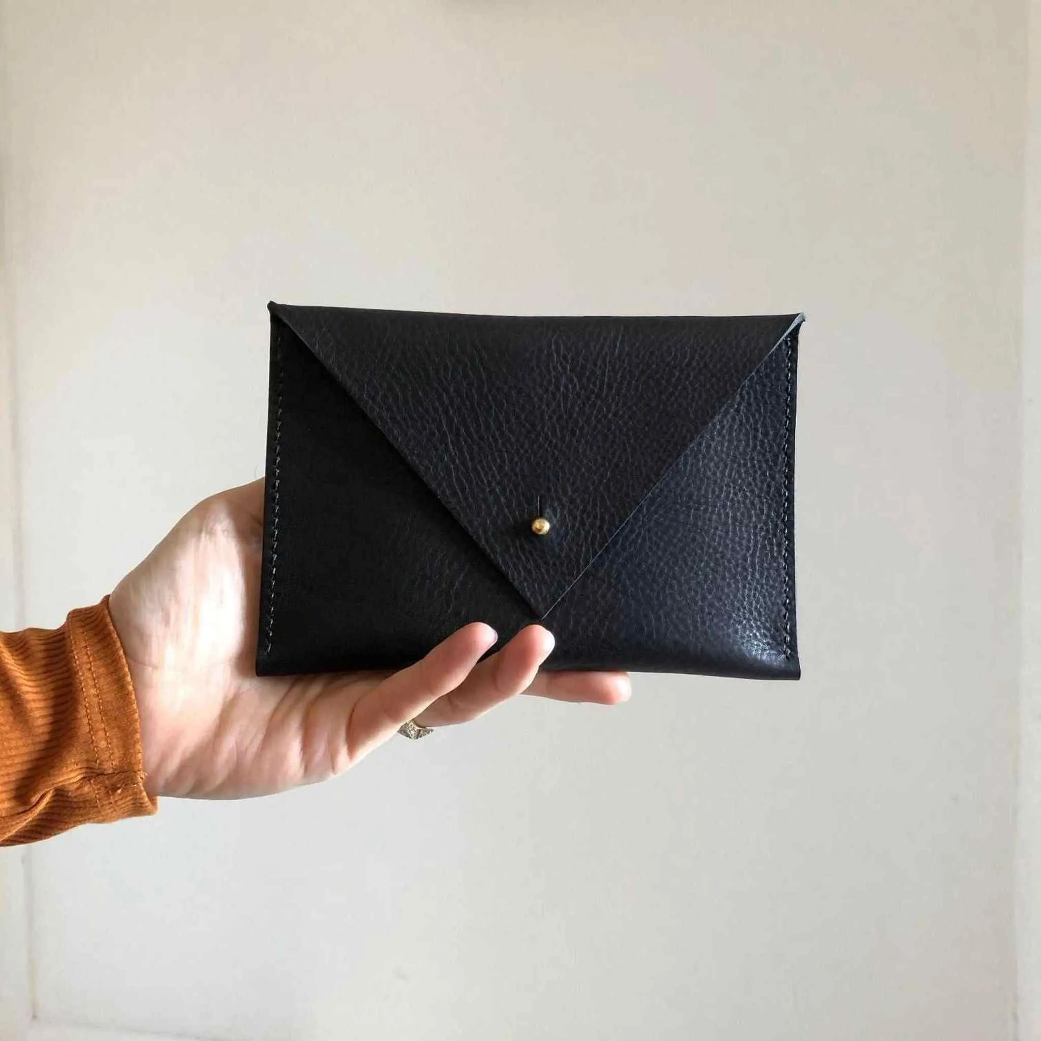 Drifter Maxi Leather Purse Wallet in Black or Tan