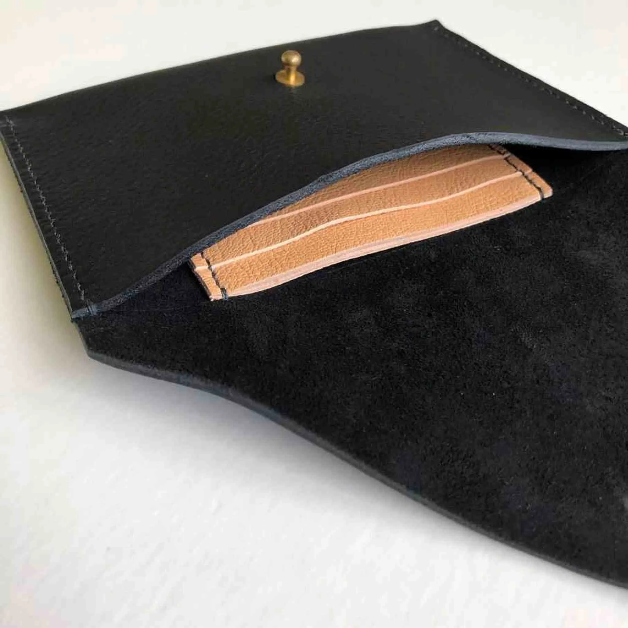 Drifter Maxi Leather Purse Wallet in Black or Tan