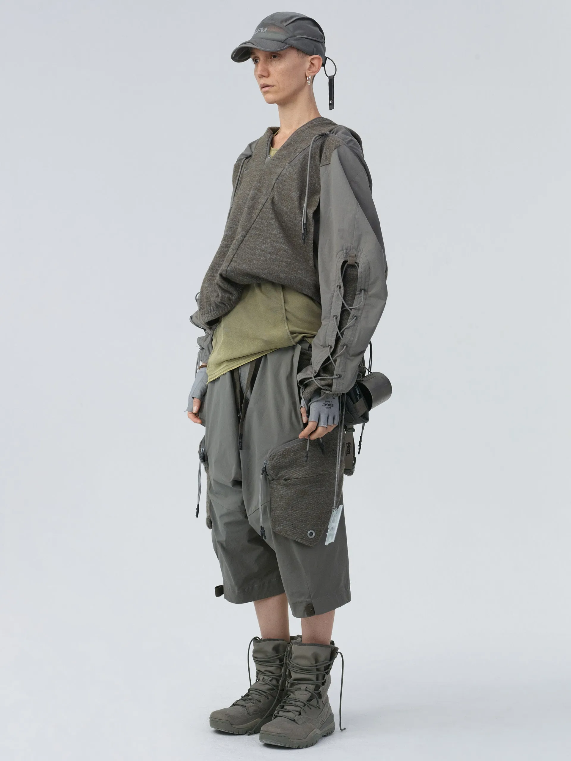 EDGE VAGRANT / EXPANDABLE HOODIE