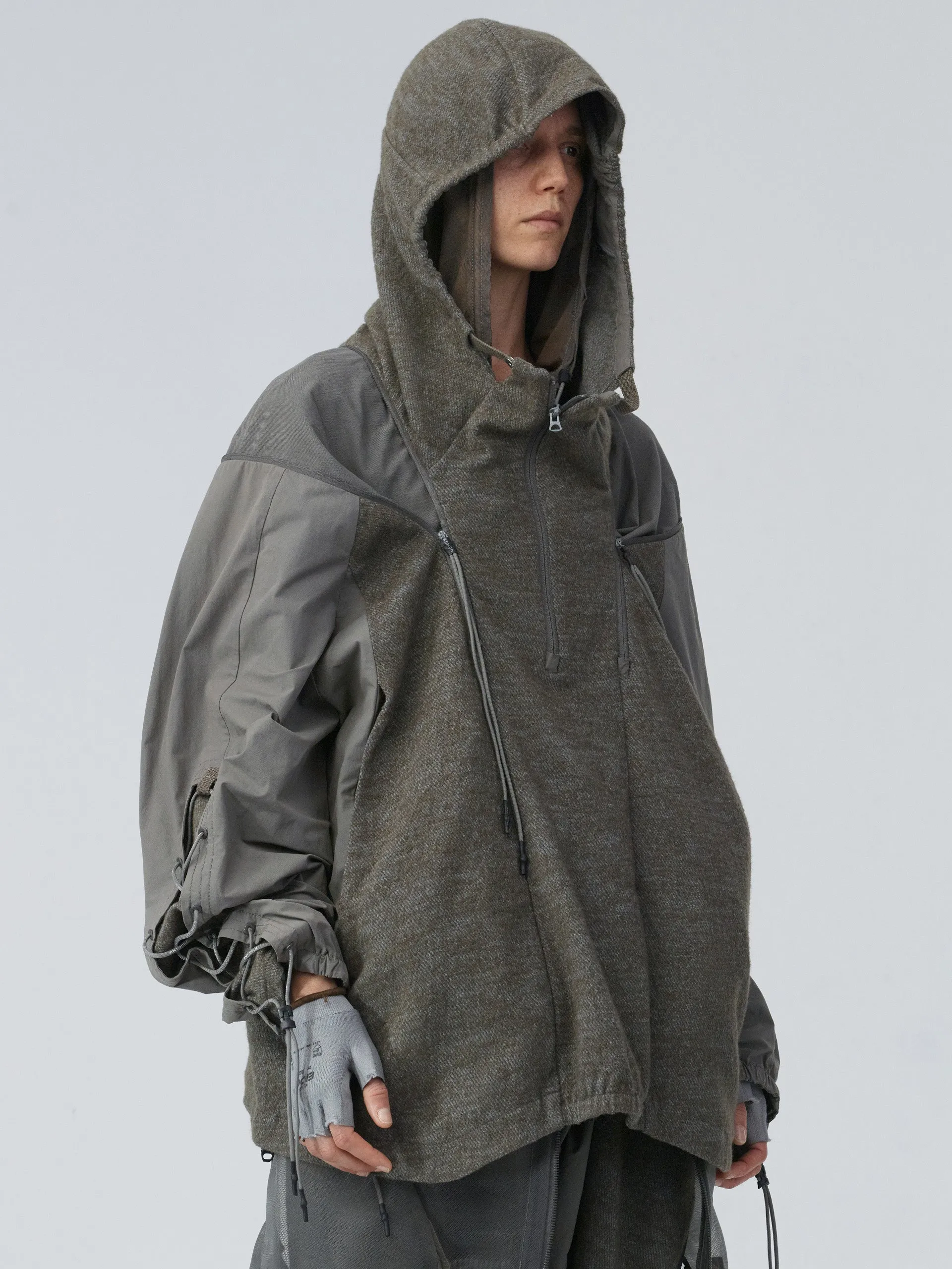 EDGE VAGRANT / EXPANDABLE HOODIE