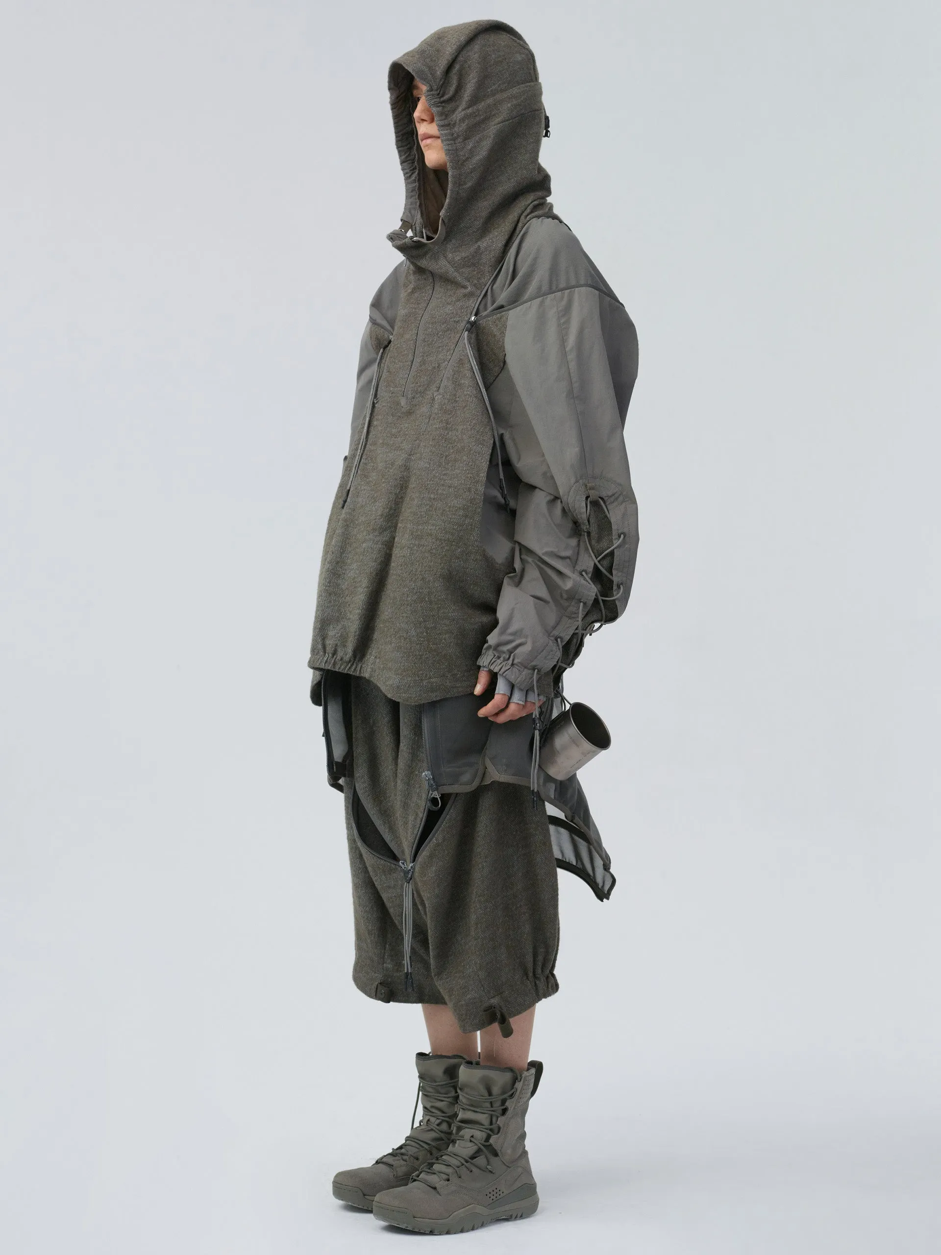 EDGE VAGRANT / EXPANDABLE HOODIE