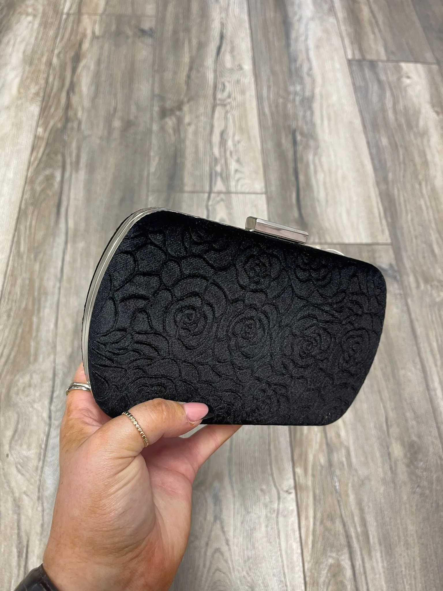 Ivy Embossed Velvet Clutch (4 colours)
