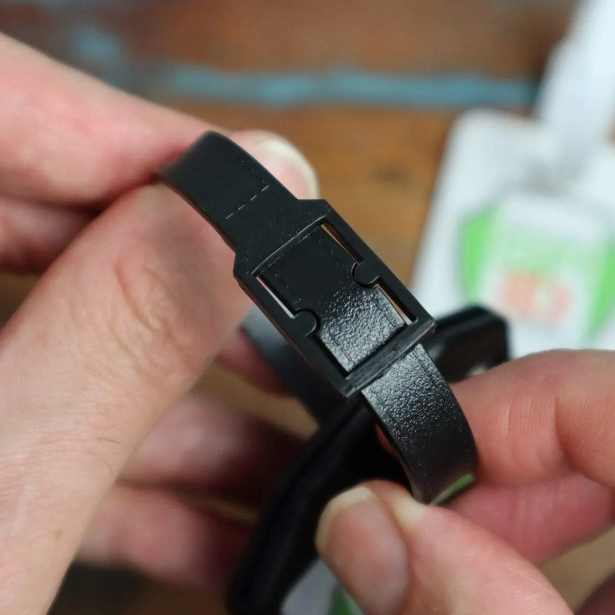 Plastic Luggage Strap with Post and Notch -Textured (2430-201X)