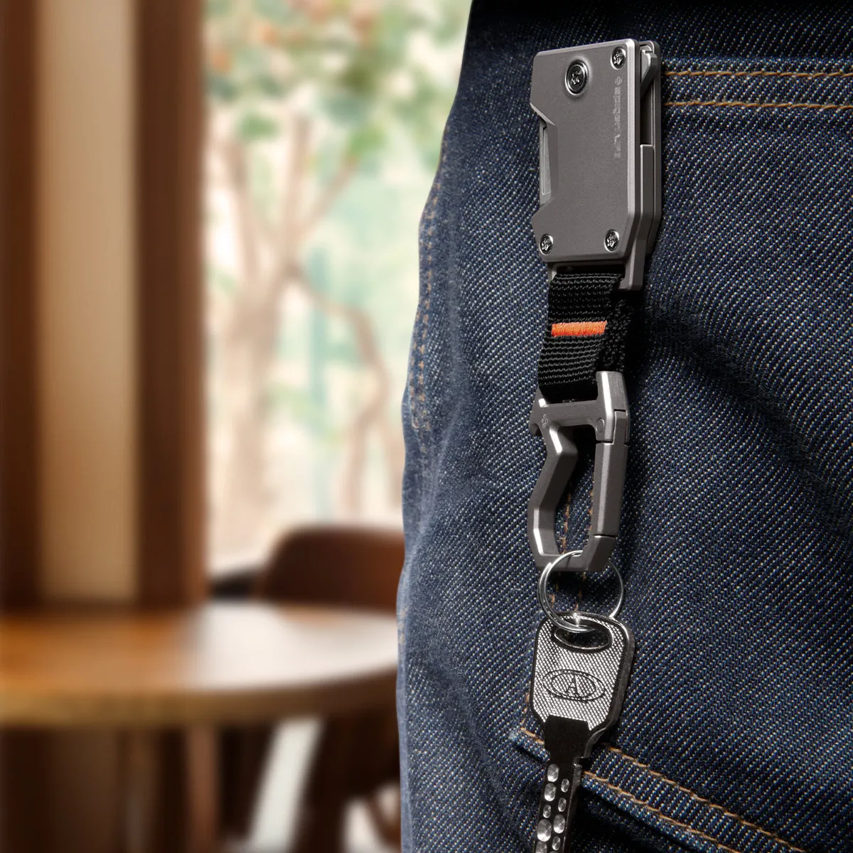 Spigen Pocket Knife | LF400