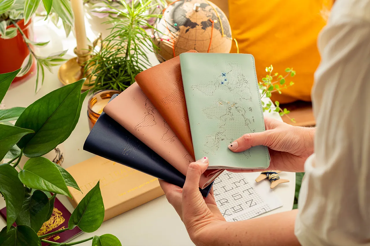 Stitch Travel Wallet - Mint
