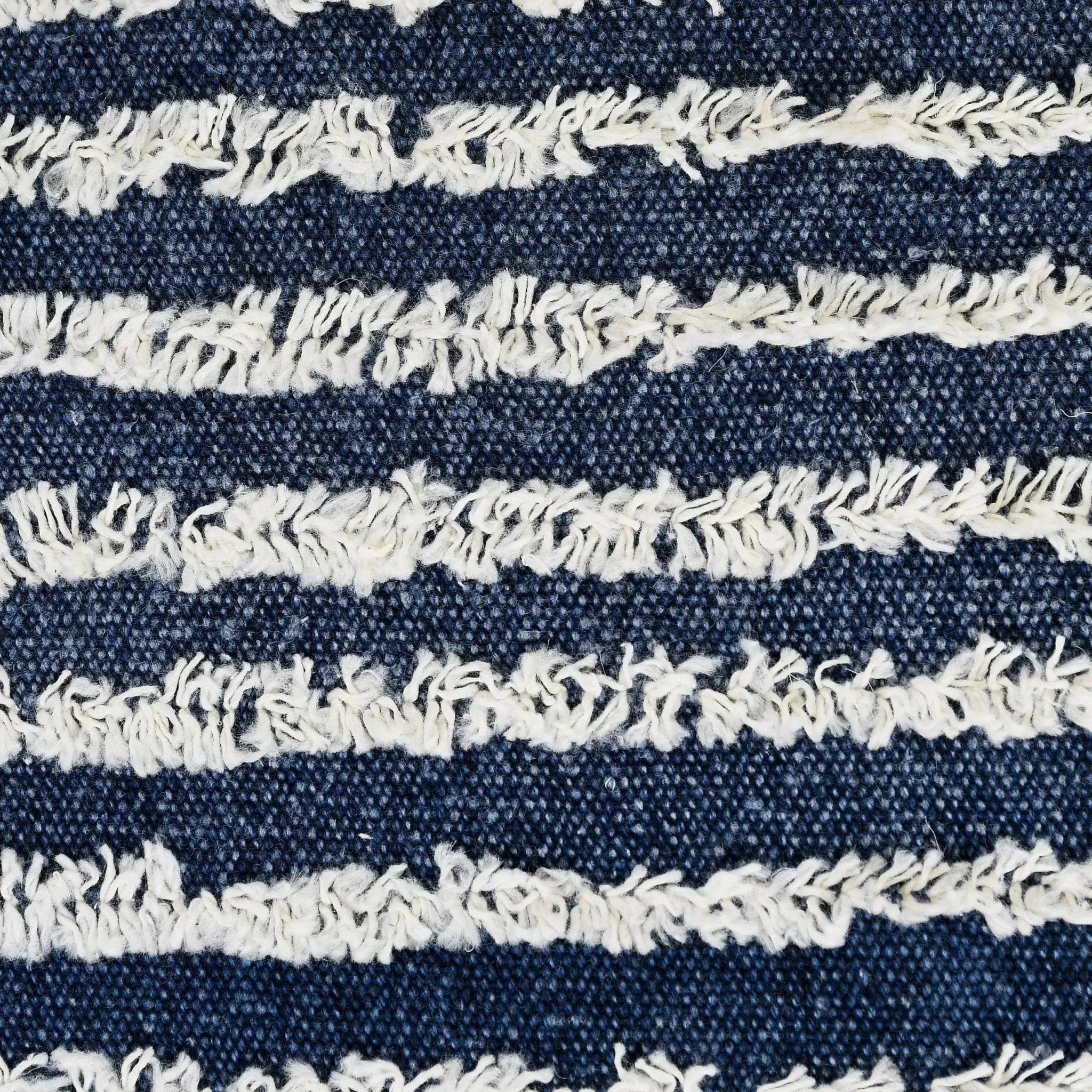 Wispy Ways Lr07708 Ensign Blue/Cream Pillow